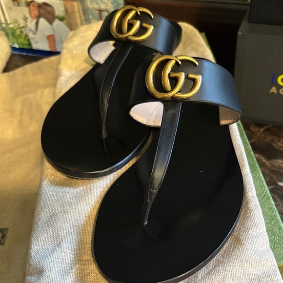 Gucci Black Sandals with Gold Emblem - Picture 1 of 6